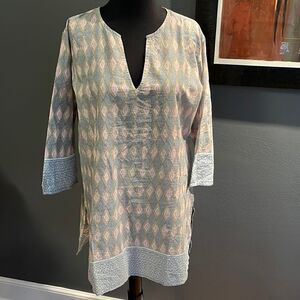 Rock Flower Paper pastel diamond print split neckline tunic. Small.